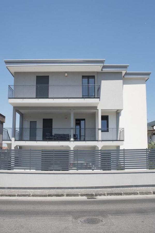 Villa Ida - Free Private Parking Сарно Экстерьер фото